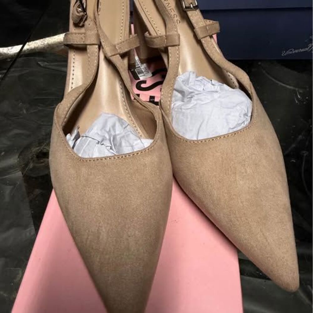 BERNESS New Beige Slingback Heels - Picture 3 of 6
